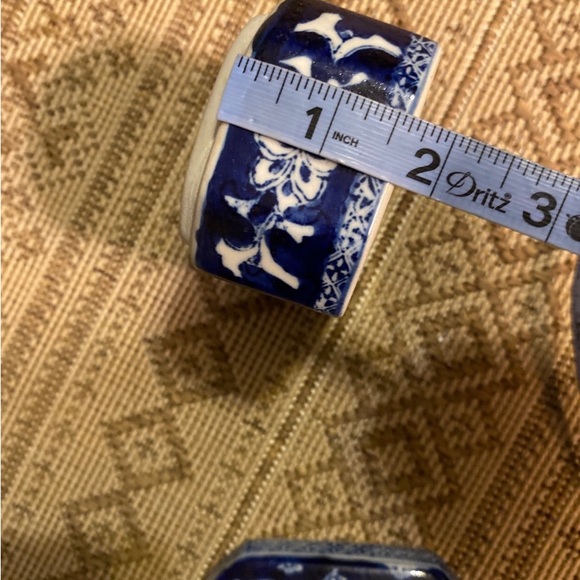 Trinket Box Blue & White Floral Chinoiserie Marked - Picture 3 of 6